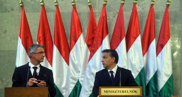 Stadler + Orbán (Fotó: nyugatmagyar.hu)
