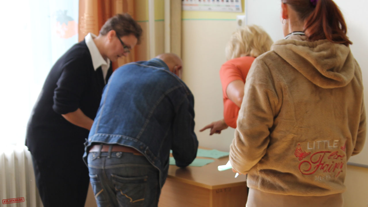 Közmunka csak a megfelelő voksért: nyílt szavazás volt Borsodban