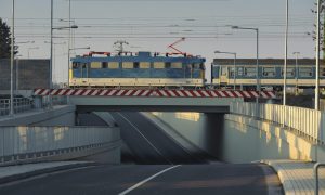 OLAF-jelzések: Négy éve eredménytelenül nyomoznak a Közgép által felújított Szajol-Püspökladány vasútvonal ügyében
