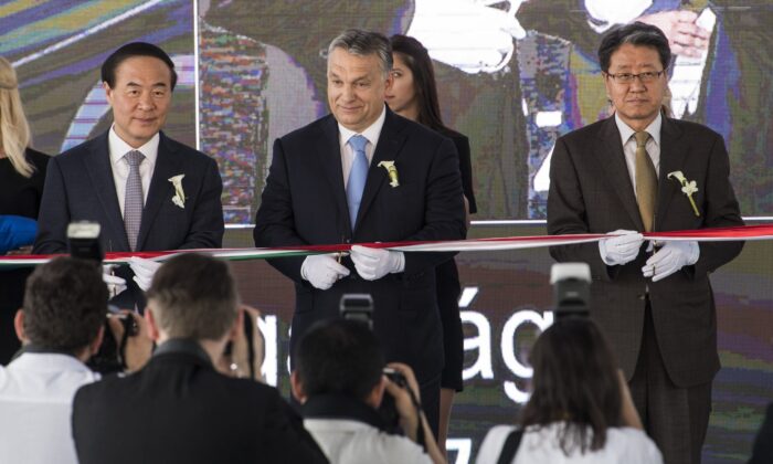 Orbán Viktor; JIM GUN HJONG; Dzsun Jong Hjun