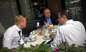 Balatonparti apartmanokat vásárolt a miniszterelnök kedvenc konzulja, Zaid Naffa