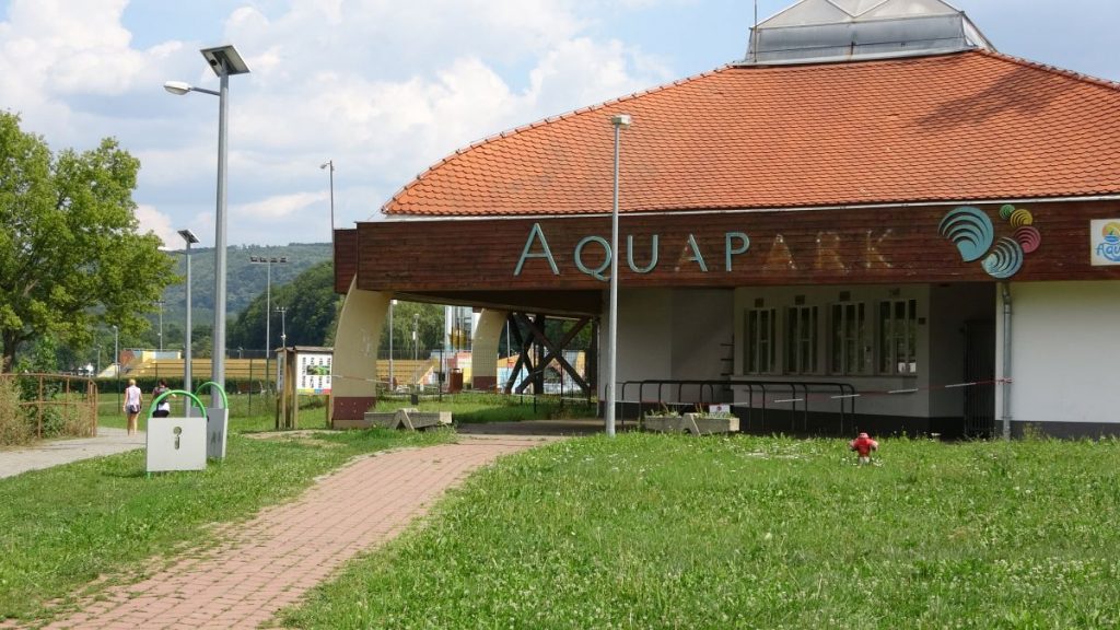 A lélegeztetõbizniszen is profitáló cég vette meg az orfûi aquaparkot egy fõvárosi irodaházzal együtt