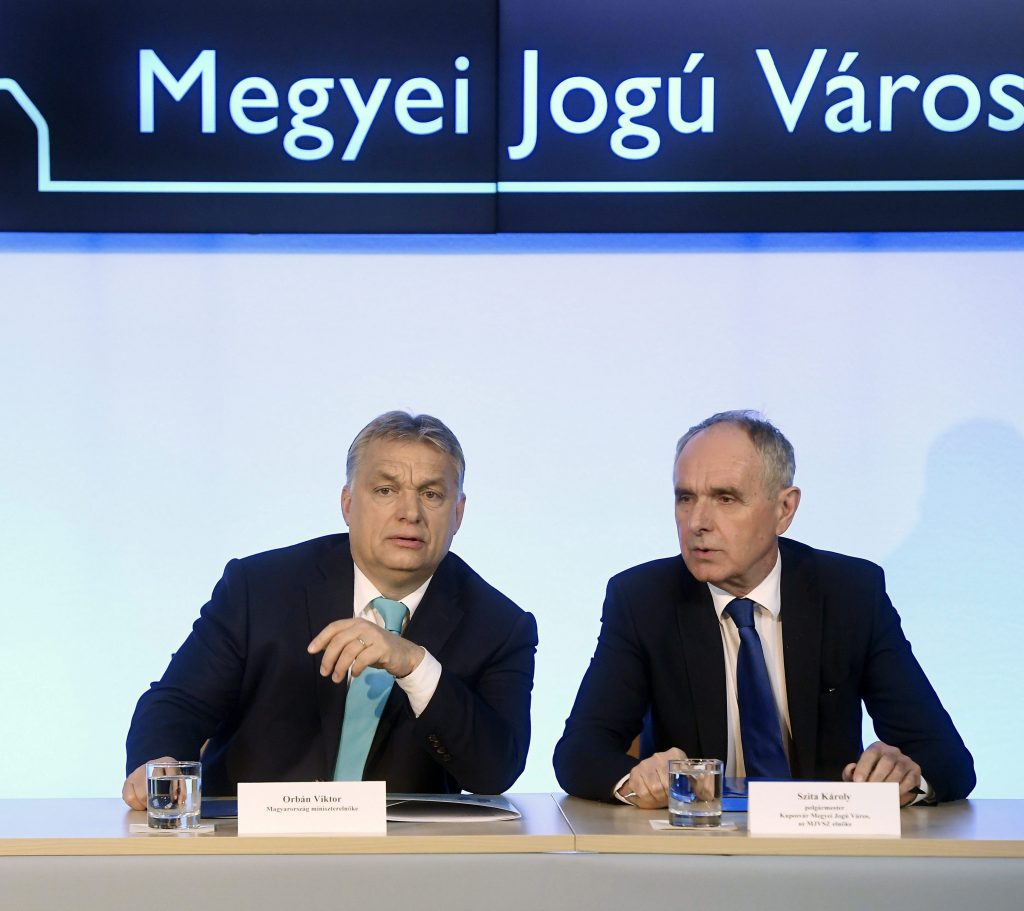 Orbán Viktor; Szita Károly