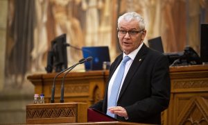 Komlói költségvetési csalás: Polt Péter szerint politikai szereplő és uniós beruházás nem érintett