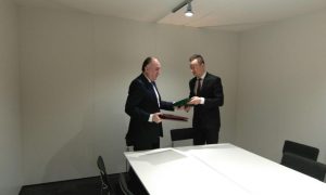 Azerbajdzsán még mindig jó barát, Szijjártó megállapodásokat írt alá bakui kollégájával