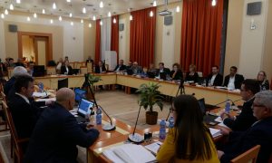 Az ellenzék is megszavazta a díjemelést Komlón, Pécsett újabb alpolgármestert neveztek ki