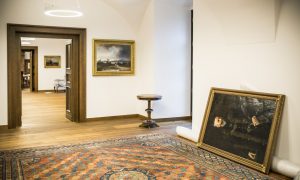 Múzeumi szőnyegeken taposnak Orbán új irodájában a Várban