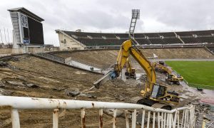 Négymilliárd forintért bontják a Puskás Stadiont