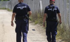 Rendőri túlkapások menekültek ellen a szerb-magyar határon: négy ügyben nyomoz az ügyészség