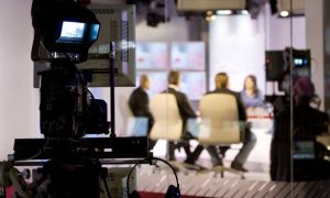 Közbeszerzéslovagé lehet az esztergomi helyi tévé, amelynek a főszerkesztője Lomnicit instruálta