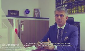 Jár-e a macedóniai tiszteletbeli konzul magyar diplomatautóval? – a külügy állítólag nem tudja