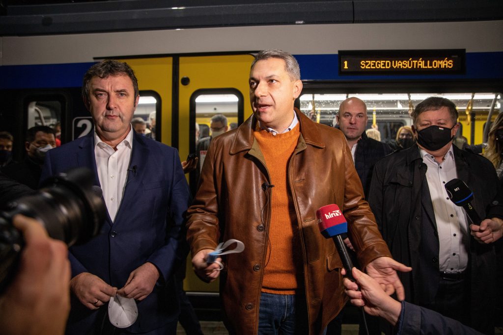 Palkovics lászló; lÁzÁr jános