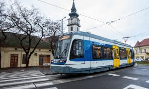 Decemberben karambolozott két tram-train, azóta a remízben várnak a javításra