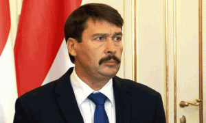 Áder János testőreit is megpegazusozták, a Fidesz-székházban tárgyaltak a vállalkozók