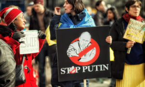 Oligarcha-vagyonok lefoglalása, SWIFT-kizárás, olajembargó – ezekkel a szankciókkal büntetik Putyint