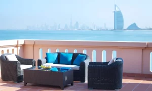 Homokos szél, leszakadó víztartály miatt nem élvezi dubaji luxusnyaralóját Nyerges Zsolt