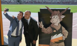 Orbán tanácsadói havi 1,5 milliót kapnak, 3 milliárd megy az atlétikai vb reklámozására