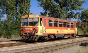 Bezárnak 10 vasútvonalat, Mészáros Lőrinc újabb bankot vesz