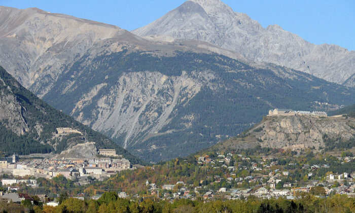 1024px Briancon 705