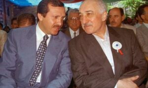 Erdoğan vs. Gülen: régi szövetségesek totális háborúja