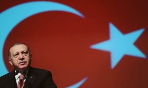 Beletört Erdogan bicskája a török nagyvárosokba az önkormányzati választáson