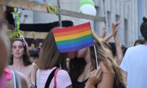 Még a kormány céljaival is teljesen szembemegy a „homofób törvény”