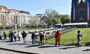 „Emberek, nem tudunk semmit” - megkezdték a tömeges teszteléseket Csehországban