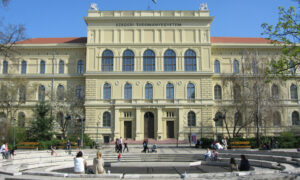 Szegedi oktatók ítélték el, hogy sérelemdíjat fizettettek szerzőnkkel az egyetem által indított perben