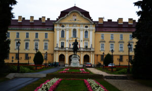 Perrel kellett fenyegetni a Szent István Egyetemet, hogy kiadják a hökös kifizetéseket