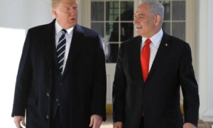 „Nem az apartheidre Palesztinában” – Ötven volt európai vezető tiltakozik Trump közel-keleti terve ellen