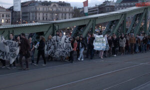 Így tüntettek a diákok tegnap este:  