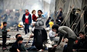„Menekülteket csempészek, és sokan bűnözőnek tartanak, de az EU löki őket a karjaimba”