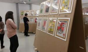 Egy felelőtlen lap története - a prágai Charlie Hebdo kiállításon jártunk