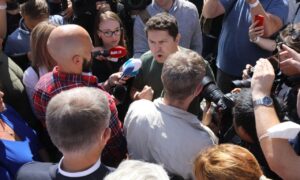 Babiš fia okozott botrányt a cseh kormányfő pártjának kampánynyitó rendezvényén
