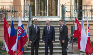 Visegrád halott - Orbán-ellenes szövetség alakul Közép-Európában is