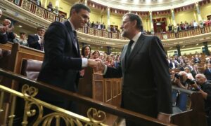 Spanyolország már nem következmények nélküli ország: megbukott a korrupt jobboldali kormány