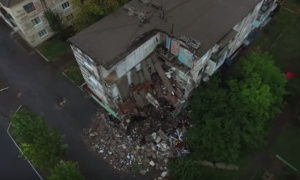 Így néz ki egy háború által sújtott ukrán város a levegőből