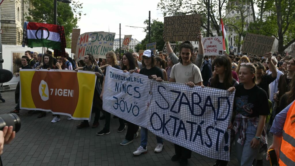 Újabb Diáktüntetést Tartottak Budapesten