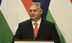 Orbán Viktor és Robert Fico Sajtótájékoztatója