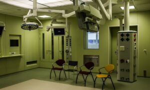 Kórházi várólisták nyomában: titkos nyilvántartások, hiányos tájékoztatás