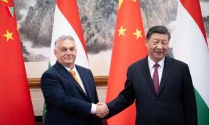 Az EU még mindig nem ad pénzt a korrupció miatt, gigahitelt vett fel a kormány Kínától