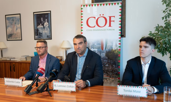 A CÖF megint az Átlátszót fenyegeti, Lázár újabb kastélyokat ajándékozott el