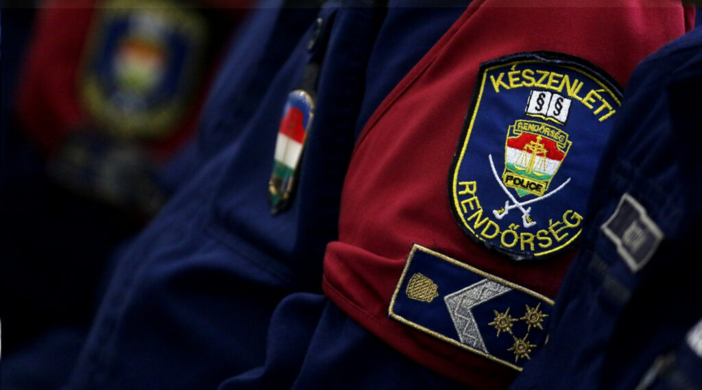 Átadták a készenléti rendõrség határrendészeti igazgató