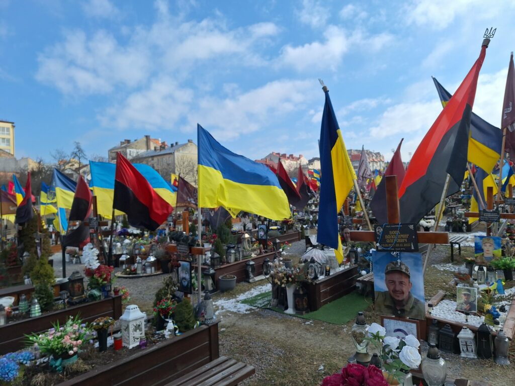 lemberg katonai temető lviv katonák sírja