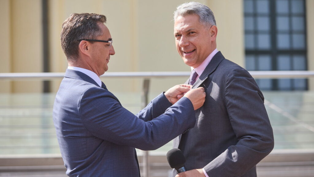 LÁzÁr jános; papp lászló