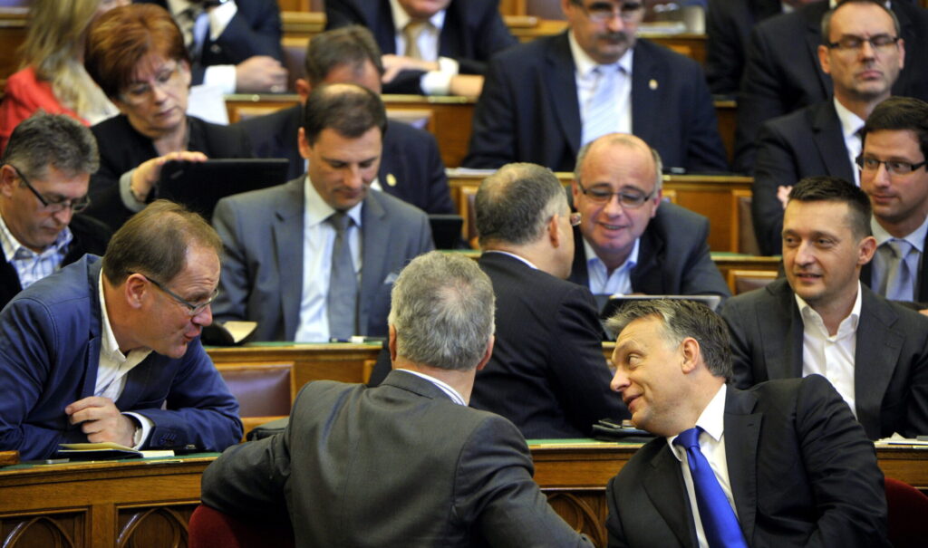 Orbán viktor; navracsics tibor