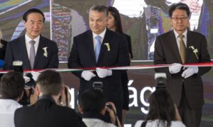 Orbán Viktor; JIM GUN HJONG; Dzsun Jong Hjun