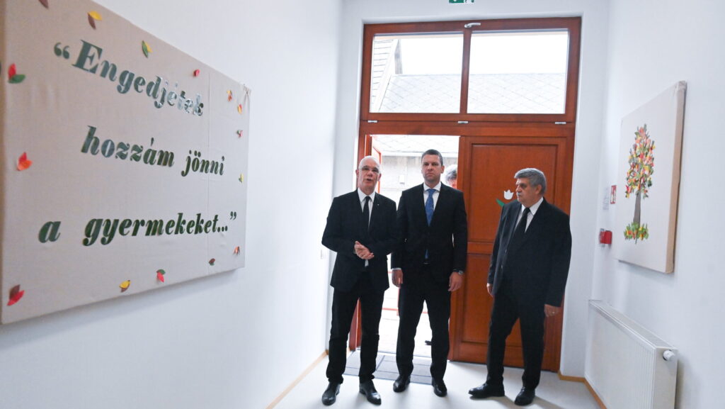 BALOG Zoltán; MOLNÁR Sándor; MENCZER Tamás