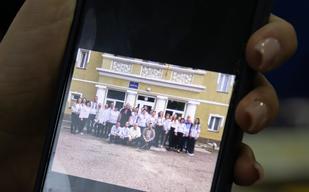 Az otthon lakói az ukrán kultúra és identitás ünnepét, a Visivánka-napot ünneplik Csernyivciben, 2025-ben. Fotó: Viktoria Novikova