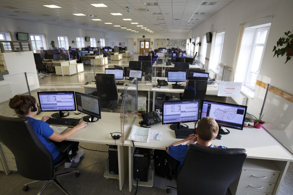 Rendõrség, mentõk, katasztrófavédelem: csak valódi veszél